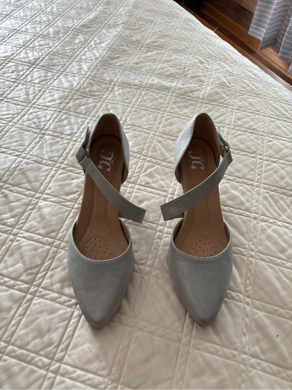 Women’s Ankle-Strap Pointed Toe Flats - Silver gray